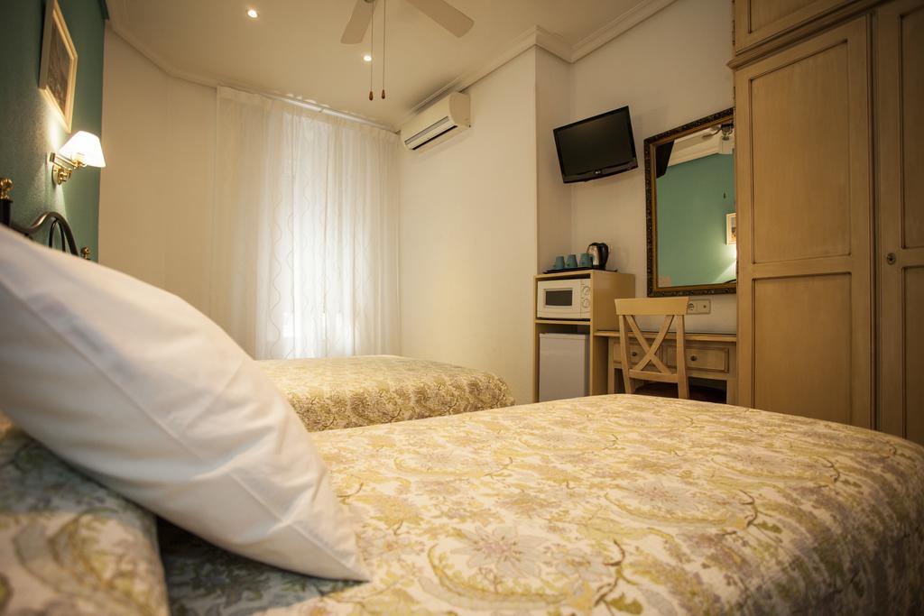 Ava Casa de hóspedes Madri